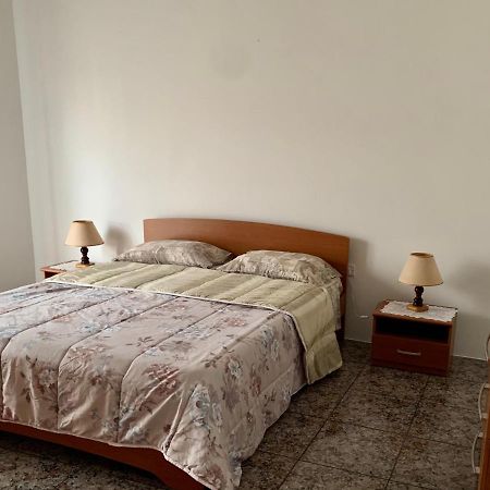 2 Bedroom Appartment Birzebbugia Birżebbuġa Dış mekan fotoğraf